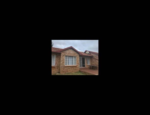 2 BEDROOM TOWNHOUSE FOR SALE IN EQUESTRIA